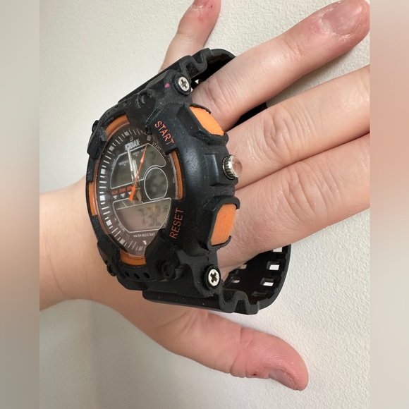 Kodiak men’s watch orange and black digital - Picture 5 of 13